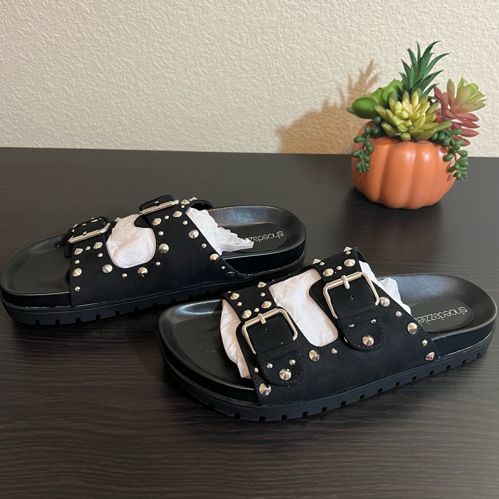 Black and gold studded sandals 7.5 NEW - Picture 5 of 11